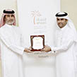 الومنيوم قطر تدعم مركز تمكين ورعاية كبار السن